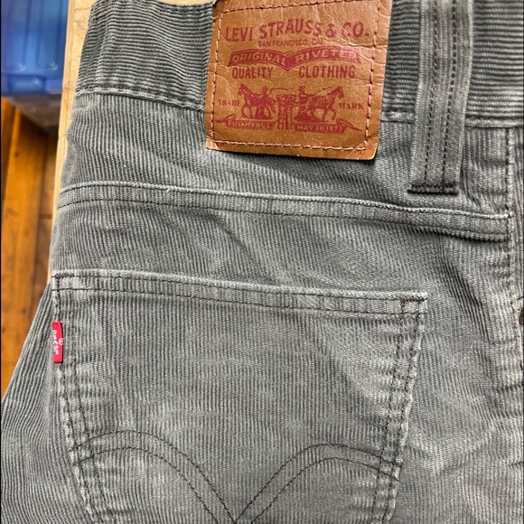 Vintage Levis Gray/Green Corduroy - Picture 6 of 6